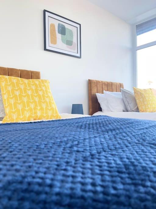 1 Bedroom Apartment - Flitwick - Contractor Friendly - Tourist Ready - Full Kitchen - Wifi - Smart Tv - Sofa Bed - Free Parking - Ideal For Short Or Long Stays 外观 照片