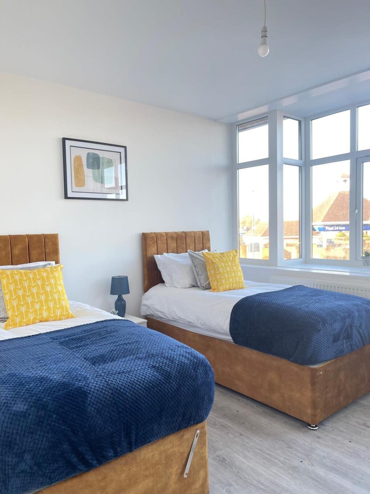 1 Bedroom Apartment - Flitwick - Contractor Friendly - Tourist Ready - Full Kitchen - Wifi - Smart Tv - Sofa Bed - Free Parking - Ideal For Short Or Long Stays 外观 照片