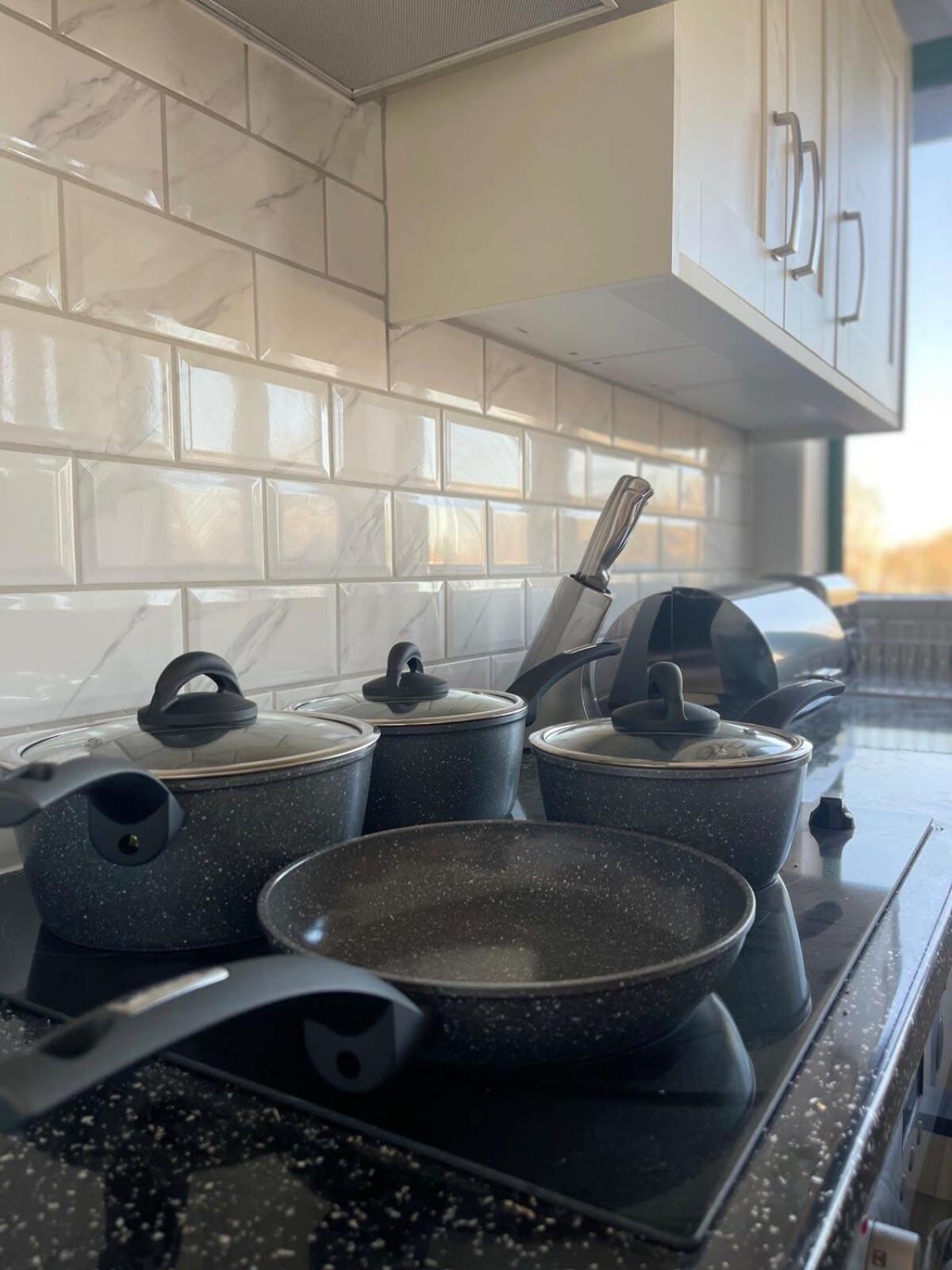 1 Bedroom Apartment - Flitwick - Contractor Friendly - Tourist Ready - Full Kitchen - Wifi - Smart Tv - Sofa Bed - Free Parking - Ideal For Short Or Long Stays 外观 照片